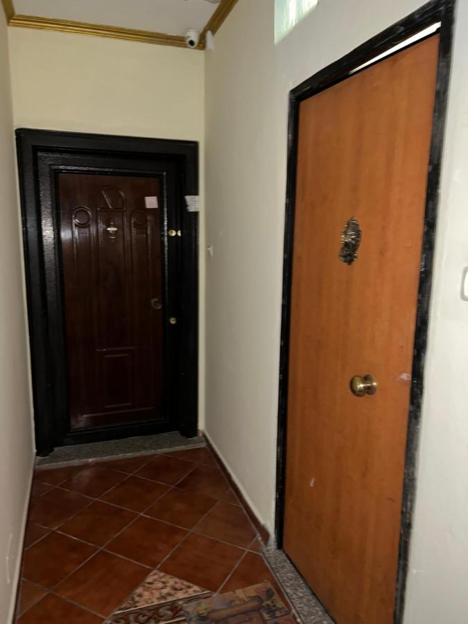 Evis House Appartement Tirana Buitenkant foto