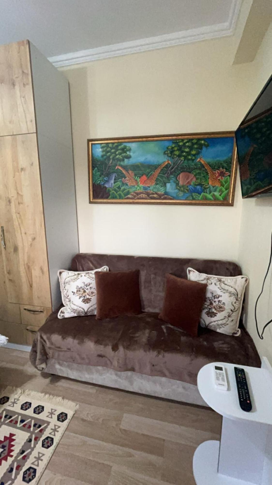 Evis House Appartement Tirana Buitenkant foto
